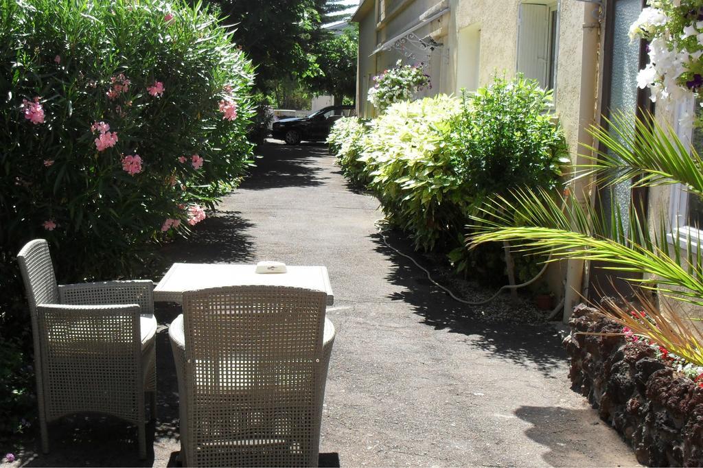 Hotel Le Langue D'Oc 아그 외부 사진